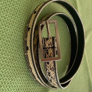Calvin Klein Cream /Blk Snake Skin 5/8” Belt
Metallic edging. Leather 37” l  M